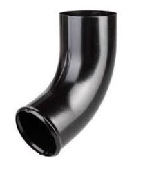 Bilde av et utkast som settes på et kappet taknedløp