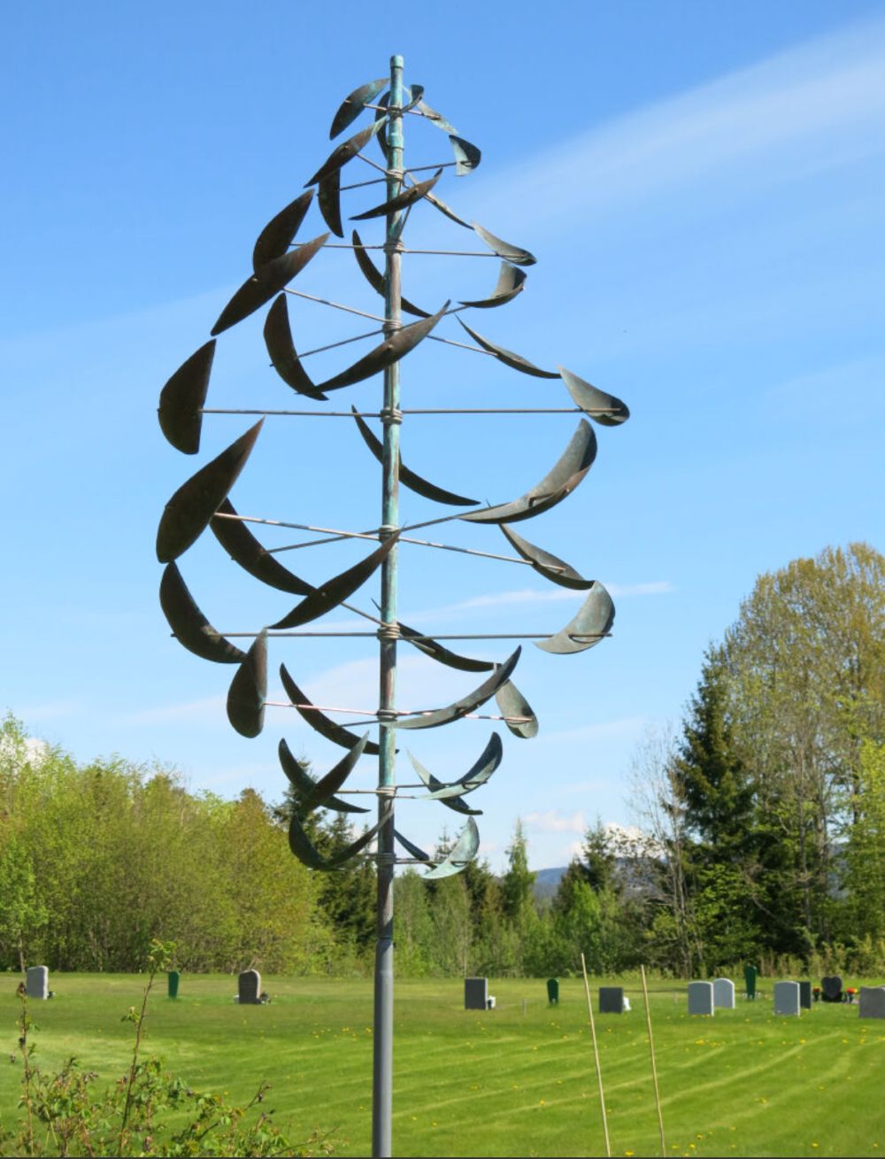 Double dancer av Lyman Whitaker på Steinskogen gravlund.  