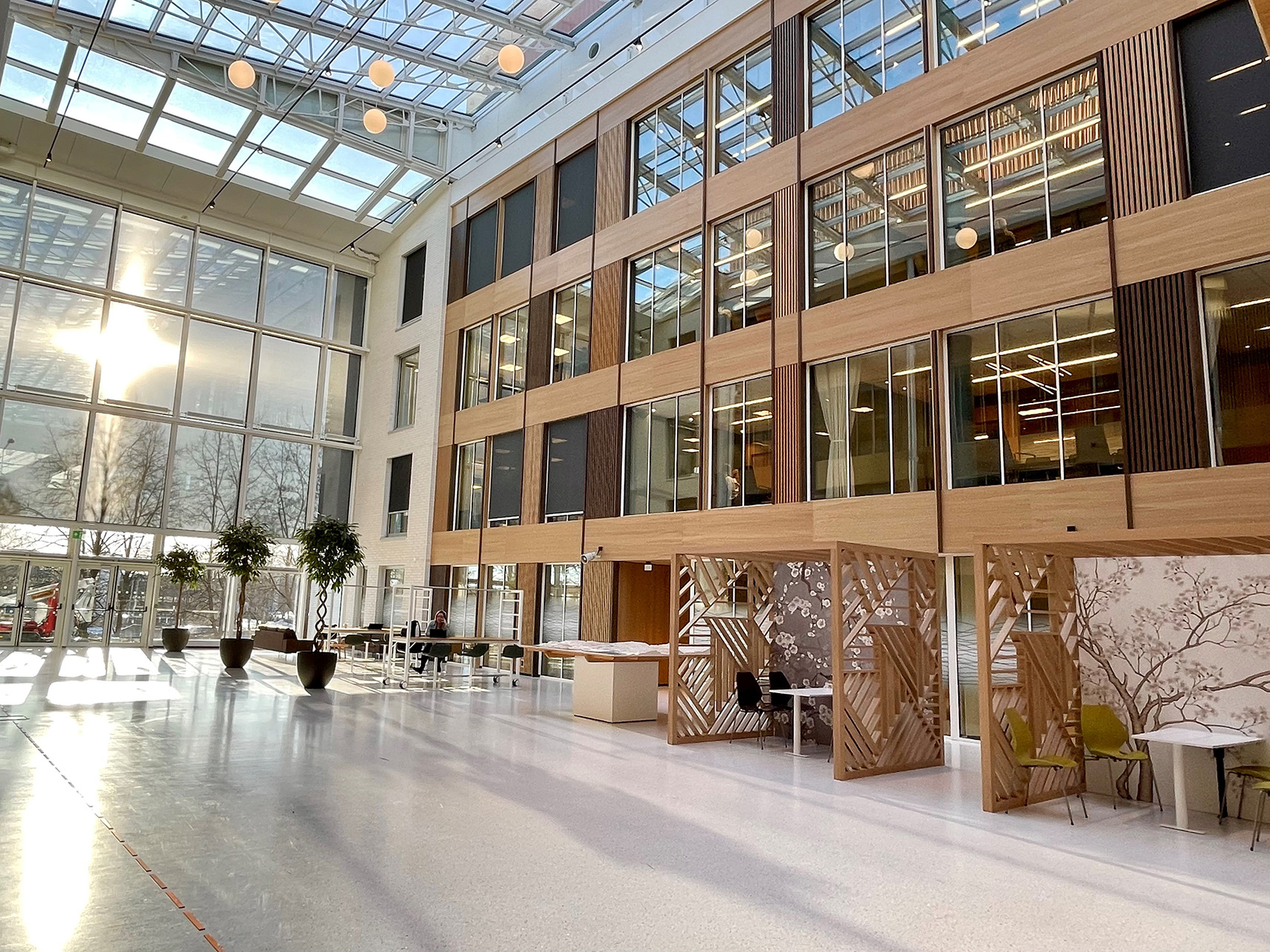 Kommunegården inne i fellesområdet