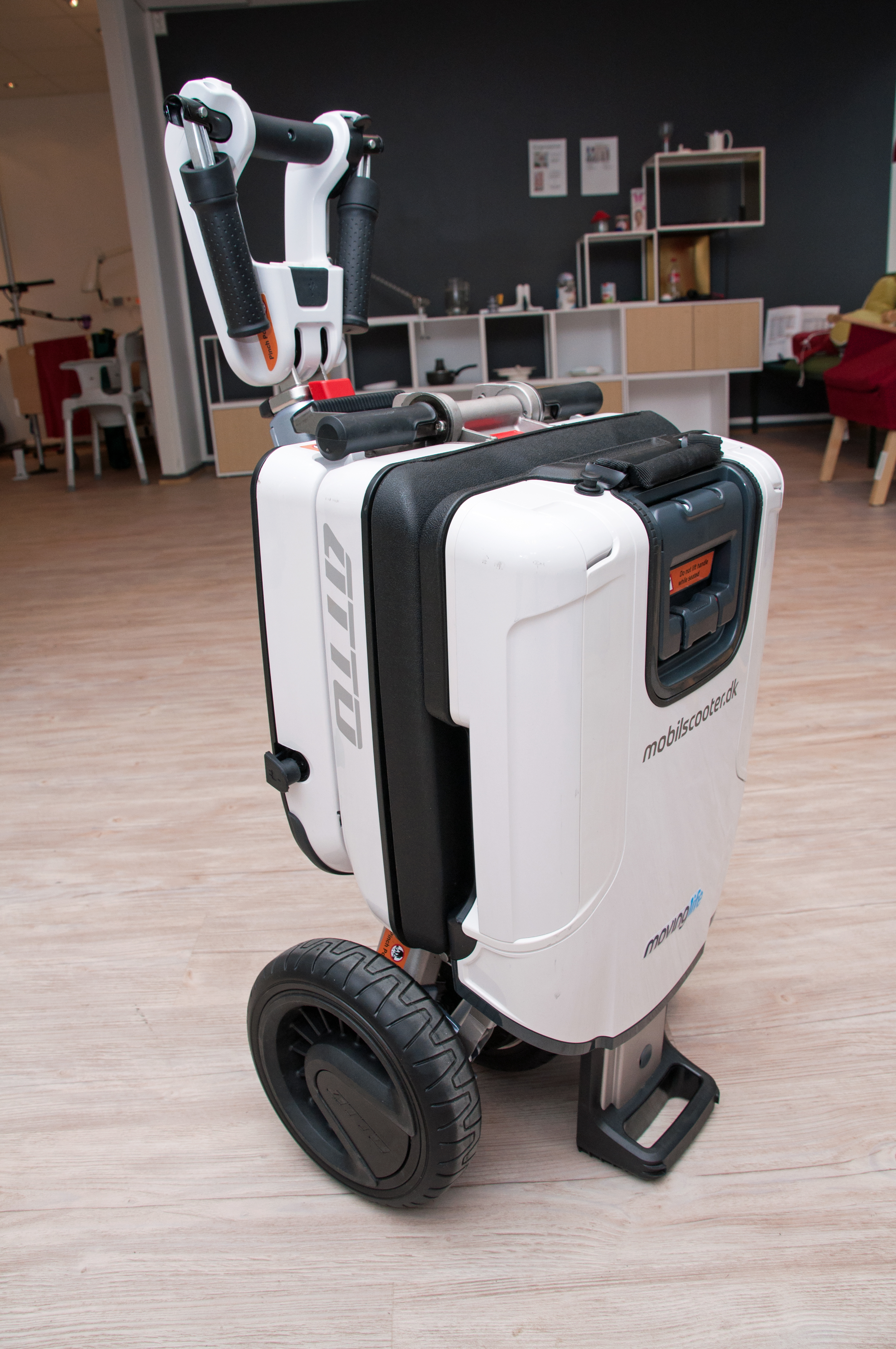 Sammenleggbar elektrisk scooter