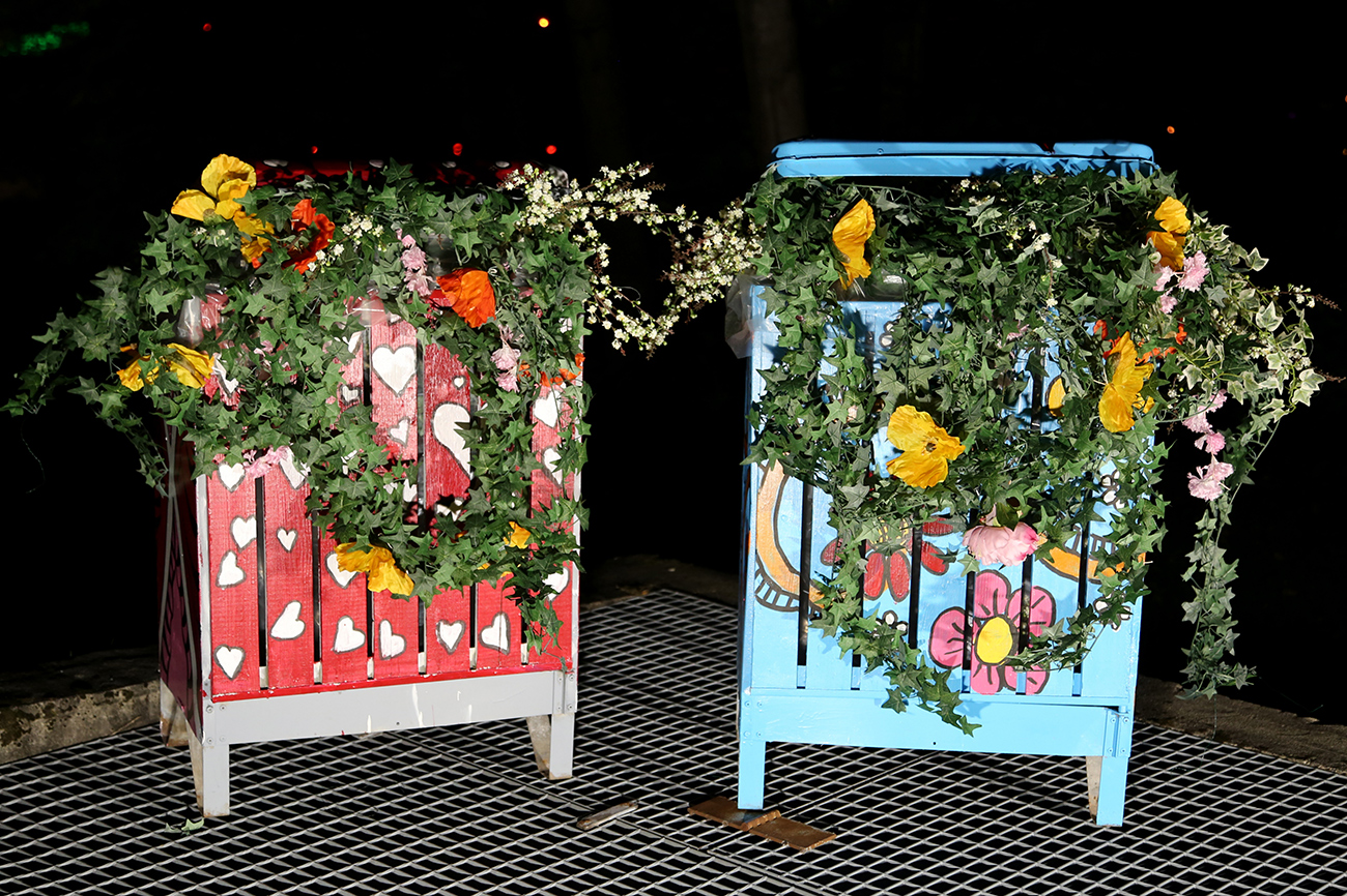 Blomsterkasser fargerike