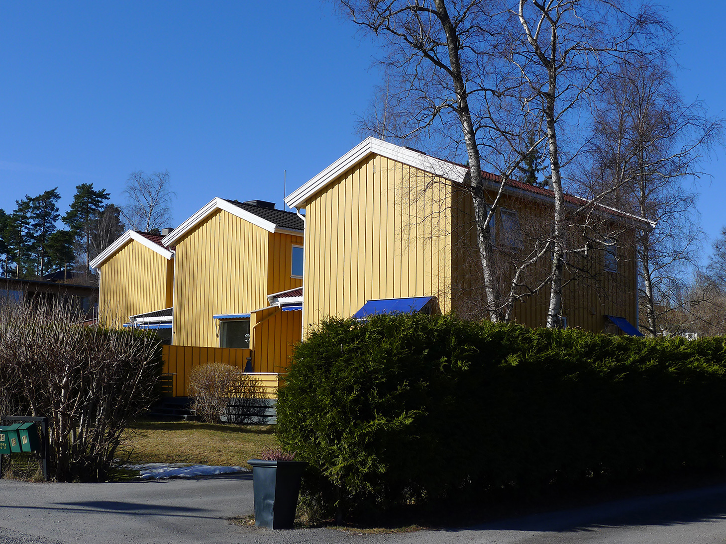 Lavblokker og kjedete enebolig på Eiksmarka