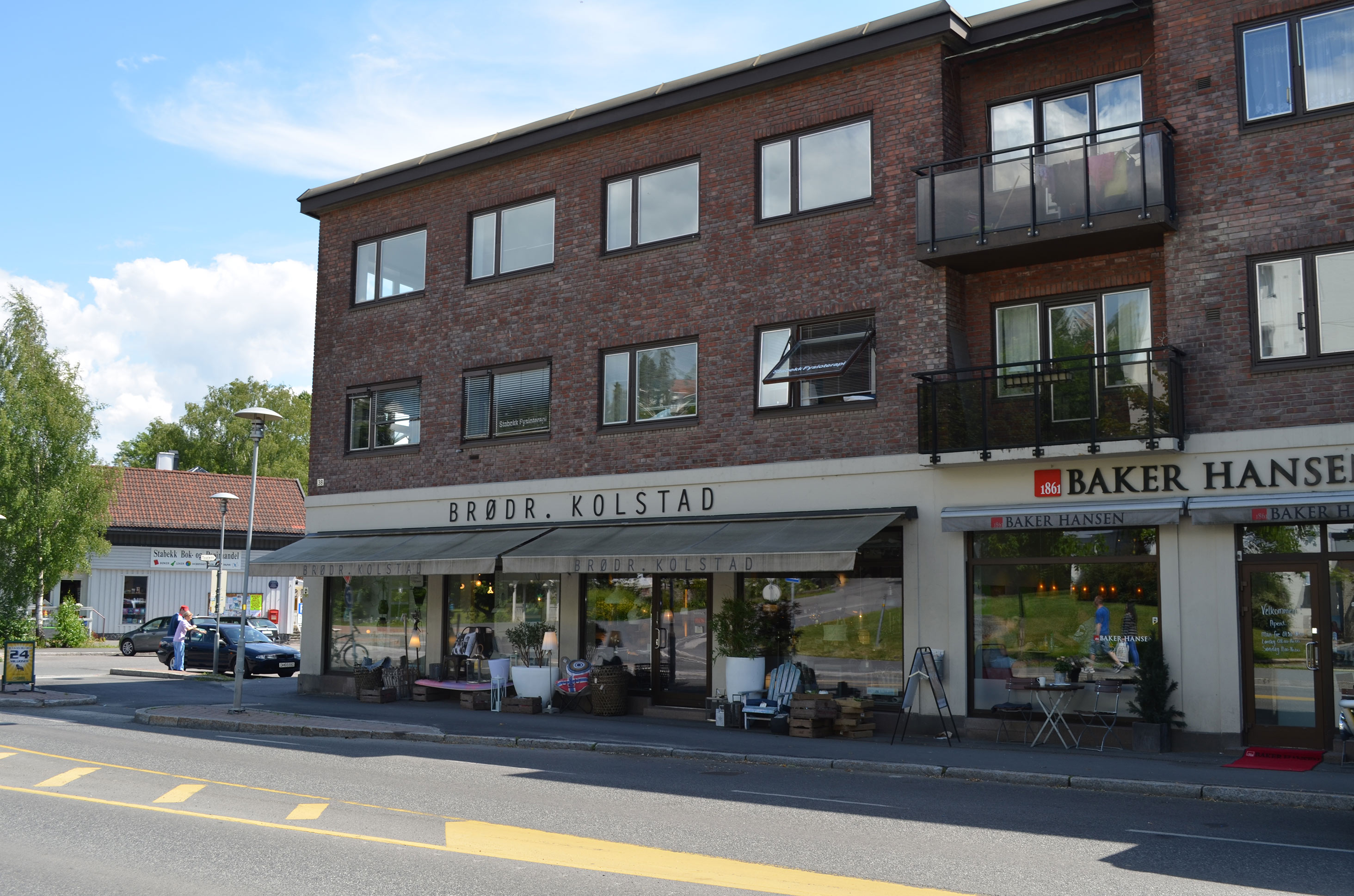 Forretningsbygget på nedre Stabekk